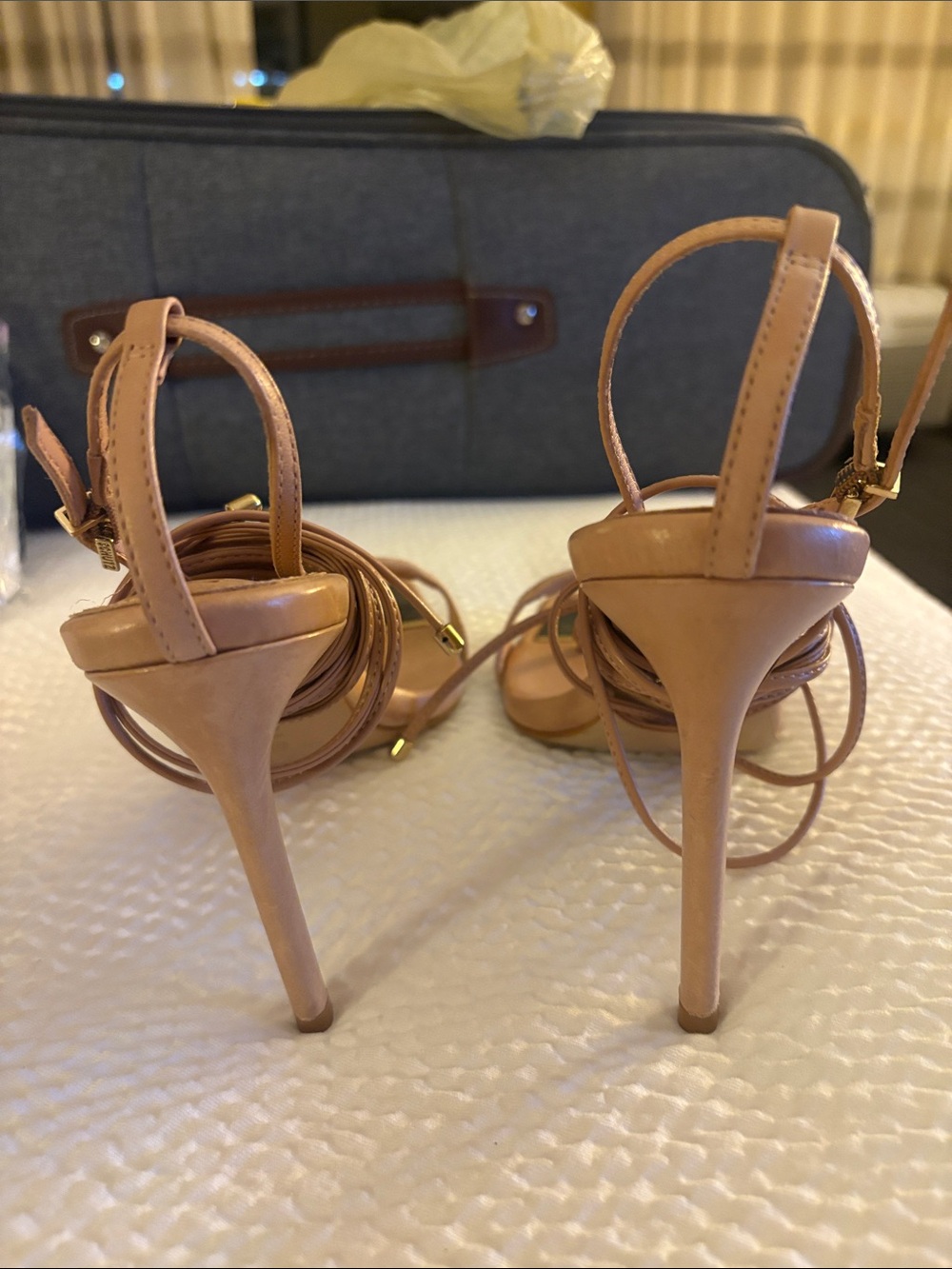 Schutz Strappy scandals Beige Size 8- - Picture 6 of 10